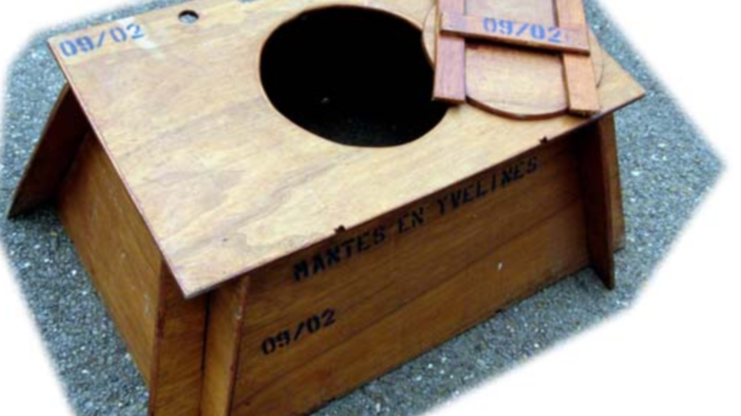 Construire des WC confortables en camp scout