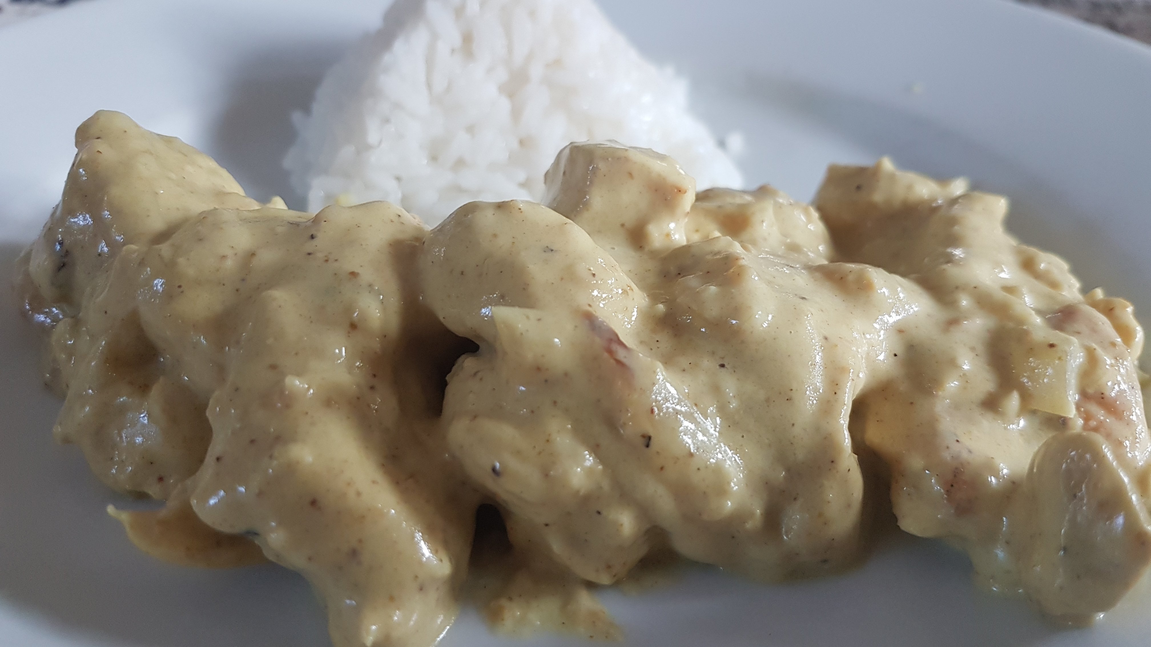 Poulet coco-curry-cajou-raisin